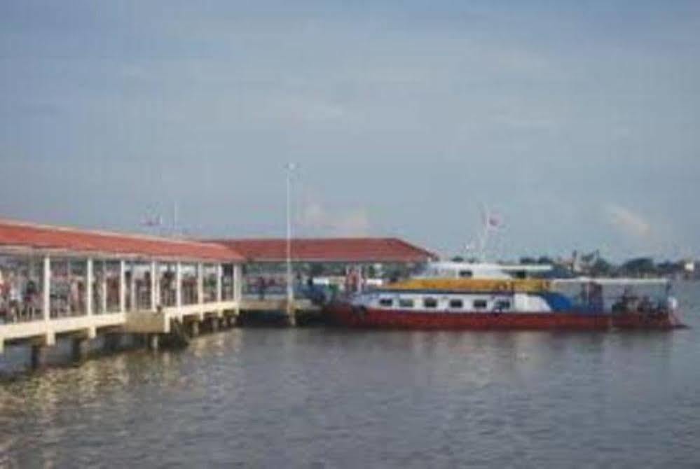 Hotel Yt Midtown Kuala Terengganu Exterior foto